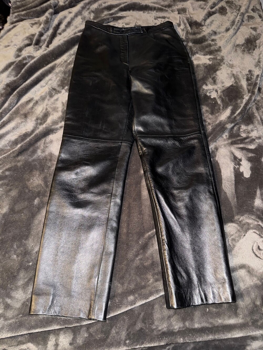 Vintage Siena Studio Black Leather Pants Size 6 Smooth Textured Ankle Detail